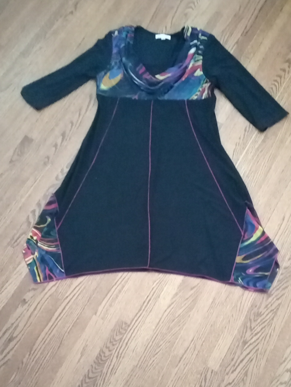 ✨️Black Long-Sleeve Dress with Multicolor Accents✨️